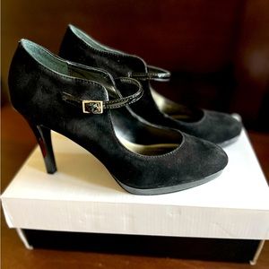 Alfani “Syssy” suede Mary Jane heels Size 8M